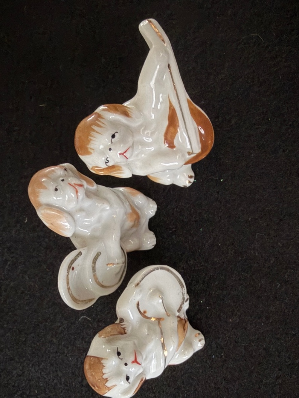 Vintage Collectable Mid-Century Hand Painted Ceramic Dog Band Figurines From Jap